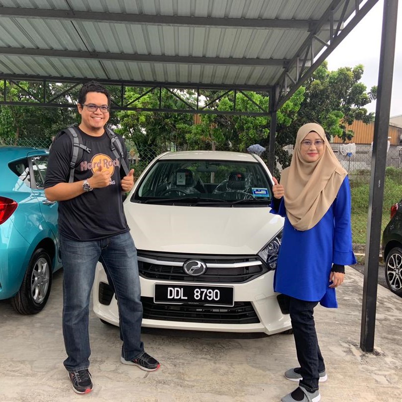 En Shukri & keluarga